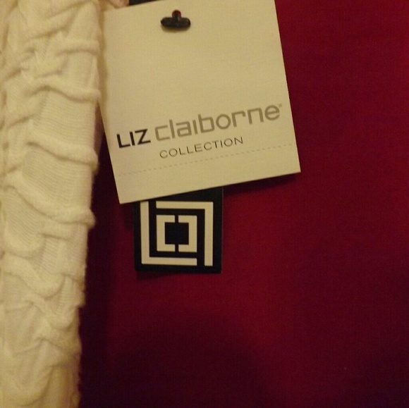 Top - Picture 2 of 5